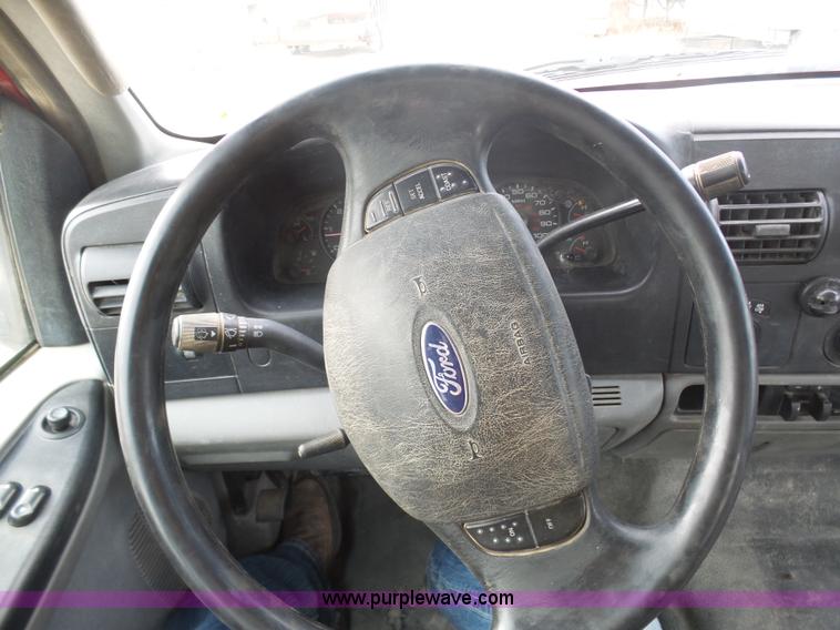 image for item L3020 2006 Ford F250 Super Duty SuperCab pickup truck