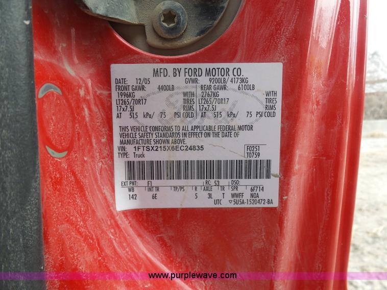 image for item L3020 2006 Ford F250 Super Duty SuperCab pickup truck