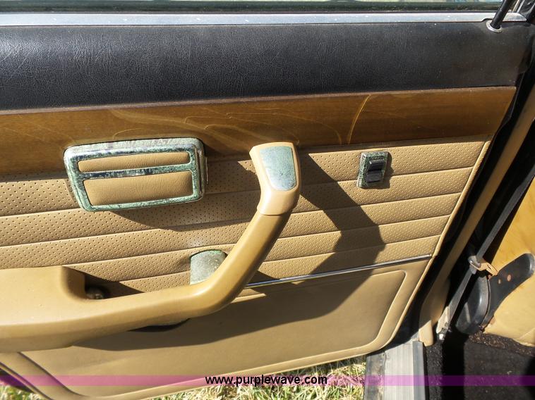 image for item L3686 1978 BMW 530i