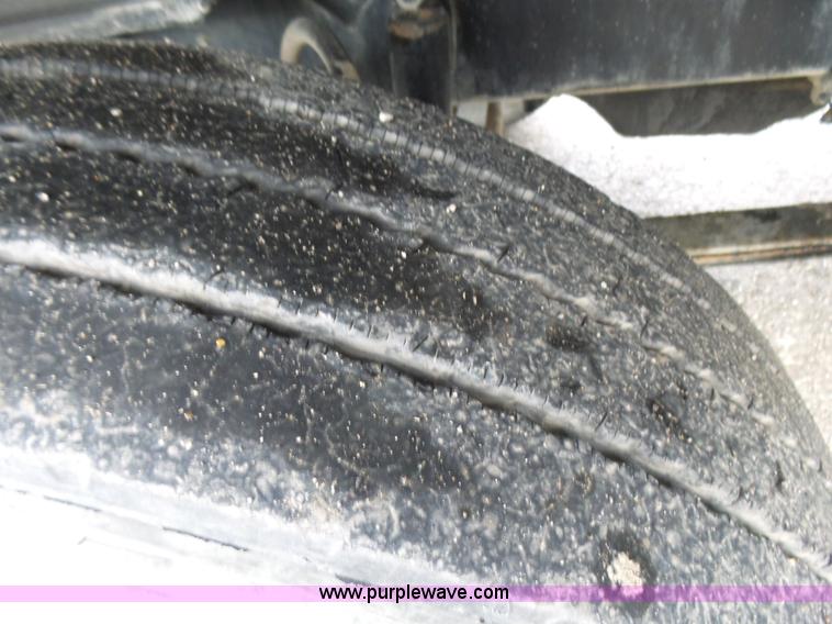 image for item L5439 1993 Mack CH613 semi truck