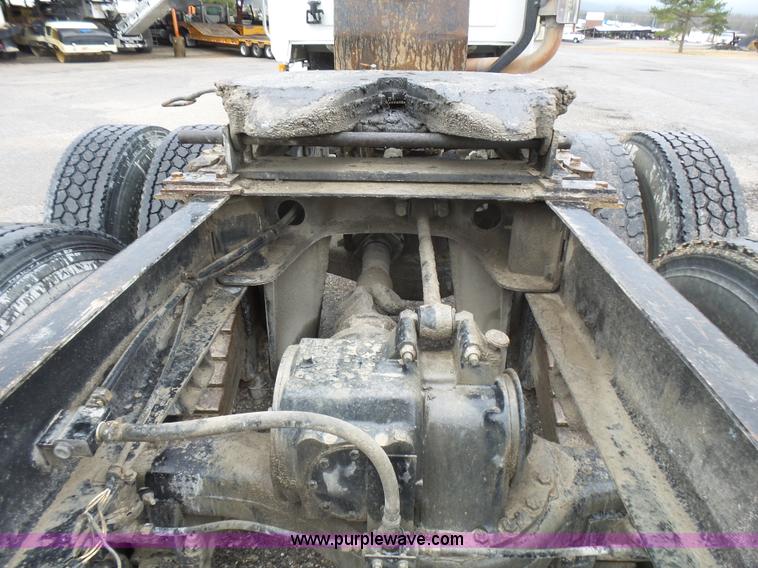 image for item L5439 1993 Mack CH613 semi truck