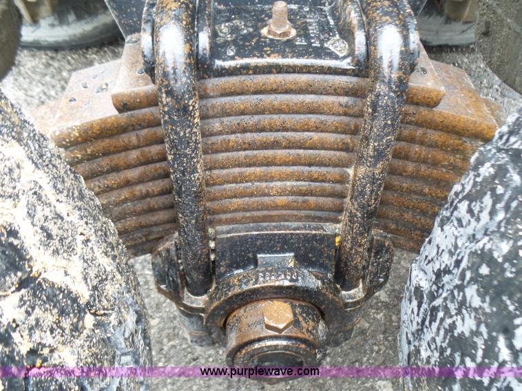 image for item L5439 1993 Mack CH613 semi truck