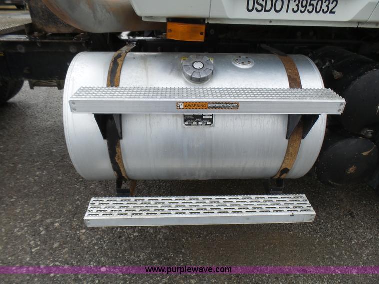 image for item L5439 1993 Mack CH613 semi truck