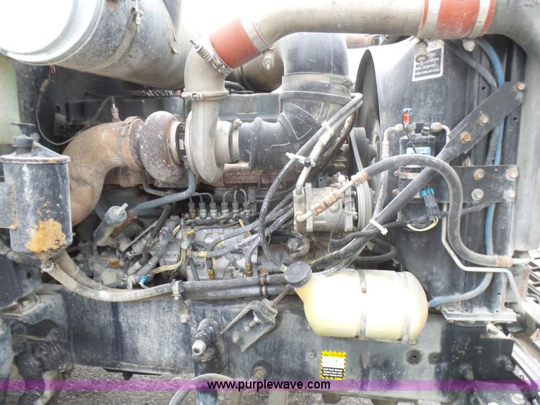 image for item L5439 1993 Mack CH613 semi truck