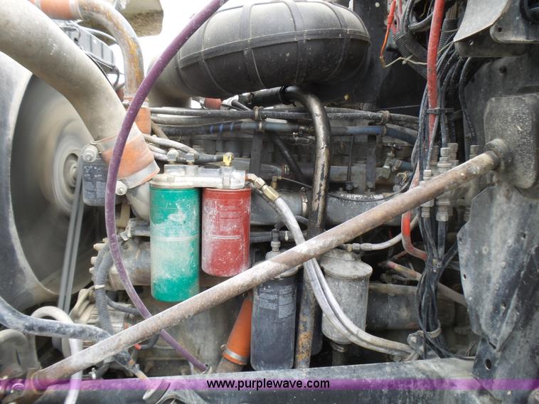 image for item L5439 1993 Mack CH613 semi truck