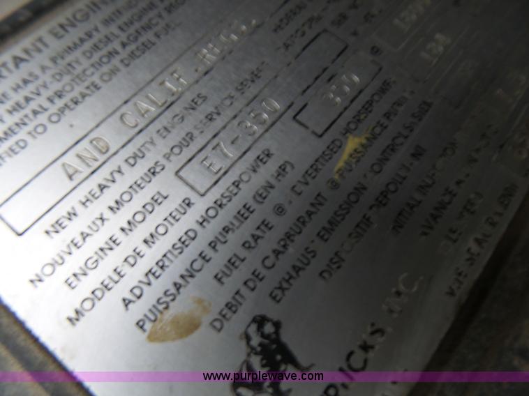 image for item L5439 1993 Mack CH613 semi truck