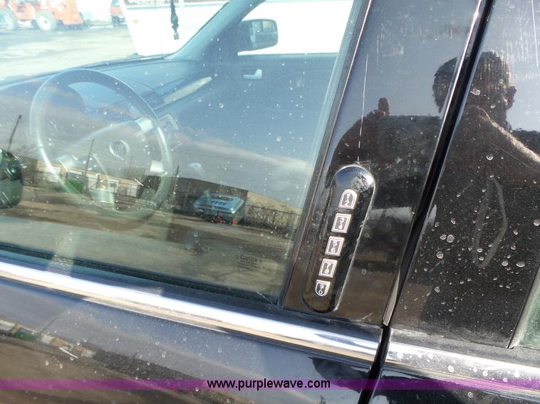 image for item L5584 2006 Mercury Montego Premier