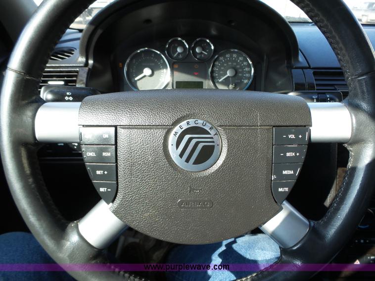 image for item L5584 2006 Mercury Montego Premier