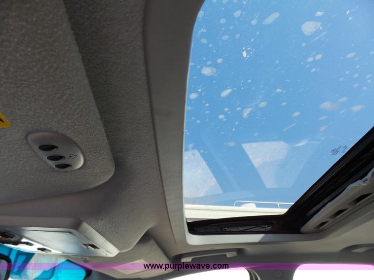 image for item L5584 2006 Mercury Montego Premier