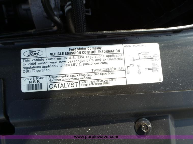 image for item L5584 2006 Mercury Montego Premier