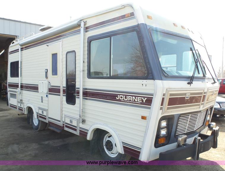 image for item L5585 1985 Chevrolet Journey P30 RV