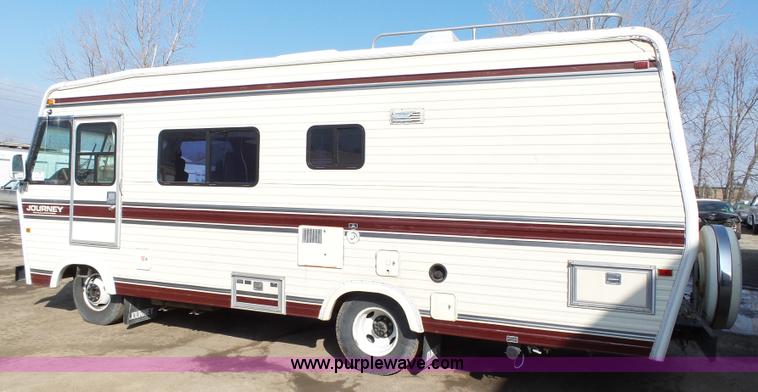 image for item L5585 1985 Chevrolet Journey P30 RV