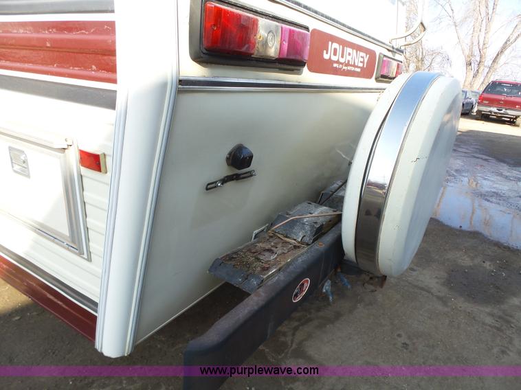 image for item L5585 1985 Chevrolet Journey P30 RV