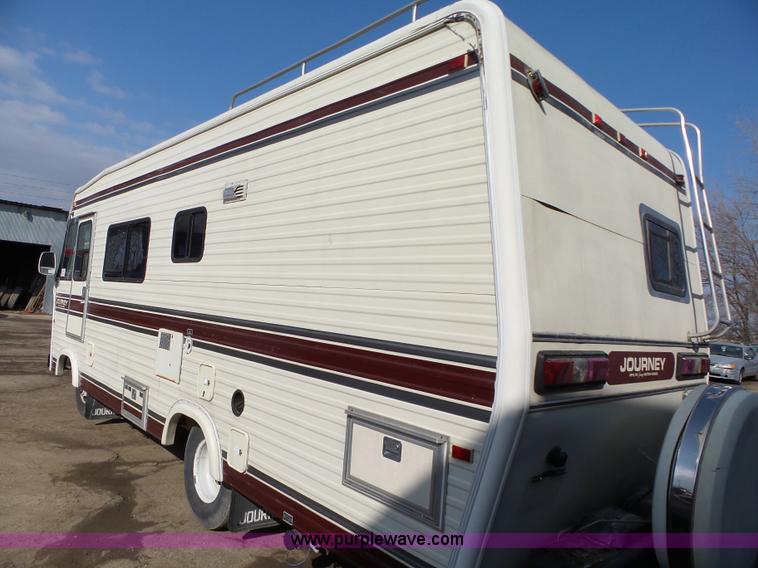 image for item L5585 1985 Chevrolet Journey P30 RV