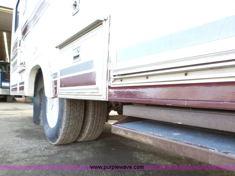 image for item L5585 1985 Chevrolet Journey P30 RV