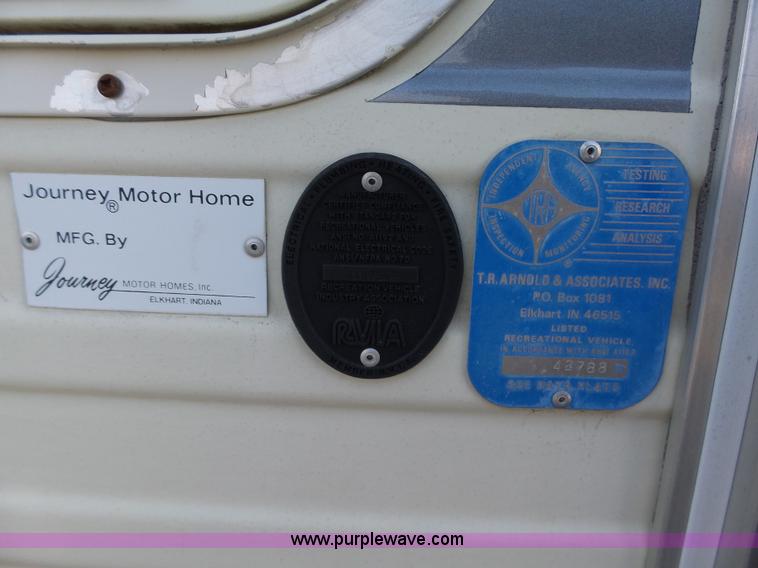 image for item L5585 1985 Chevrolet Journey P30 RV