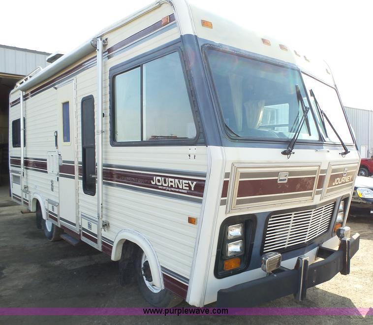 image for item L5585 1985 Chevrolet Journey P30 RV