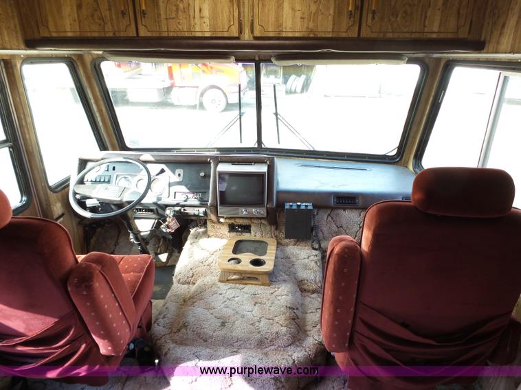 image for item L5585 1985 Chevrolet Journey P30 RV