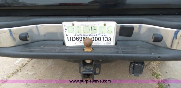 image for item L5760 2006 Chevrolet Silverado 1500 Crew Cab pickup truck