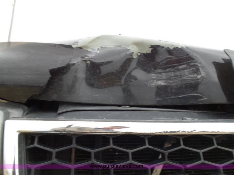 image for item L5760 2006 Chevrolet Silverado 1500 Crew Cab pickup truck