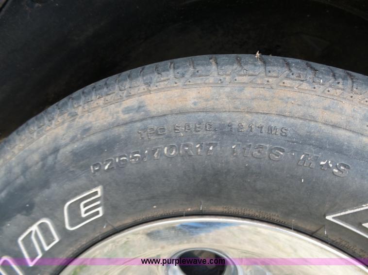 image for item L5760 2006 Chevrolet Silverado 1500 Crew Cab pickup truck