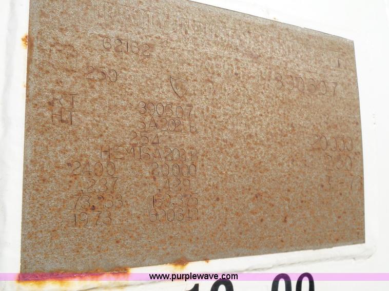 image for item L6254 1998 Ford F700 propane truck