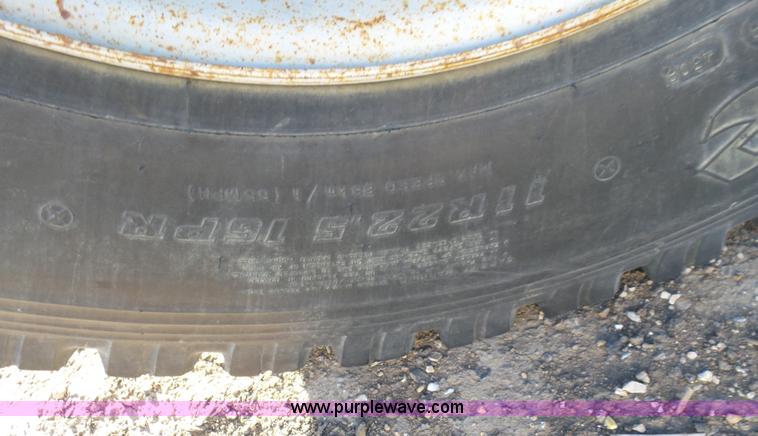 image for item L6255 1998 Chevrolet C7500 truck cab and chassis