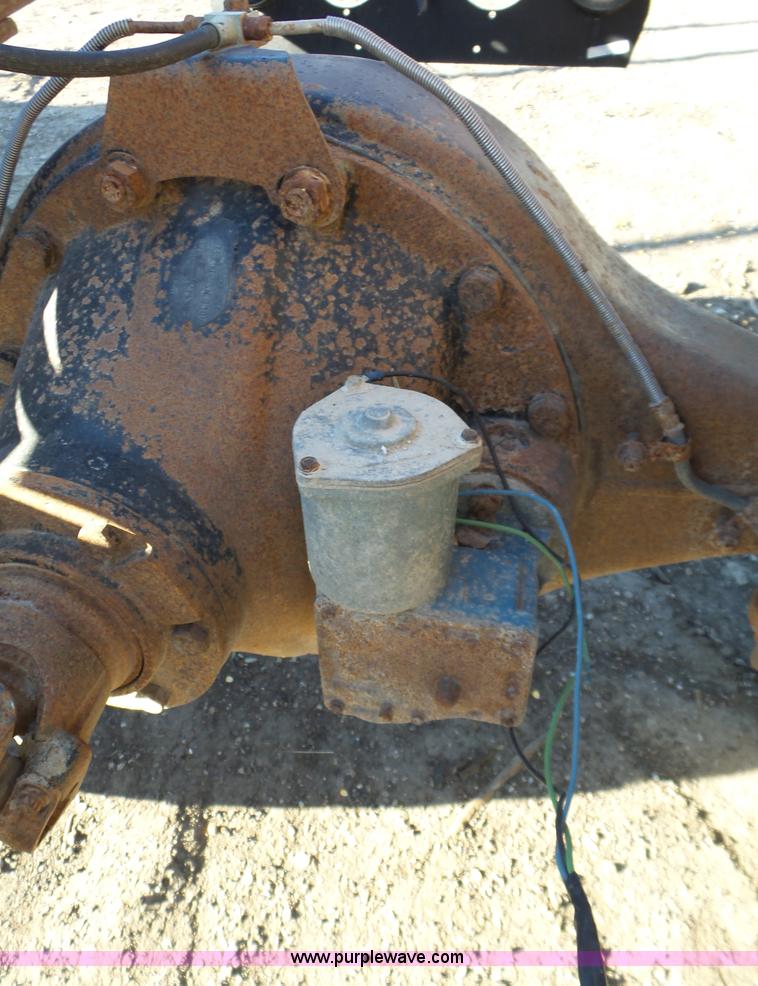 image for item L6255 1998 Chevrolet C7500 truck cab and chassis