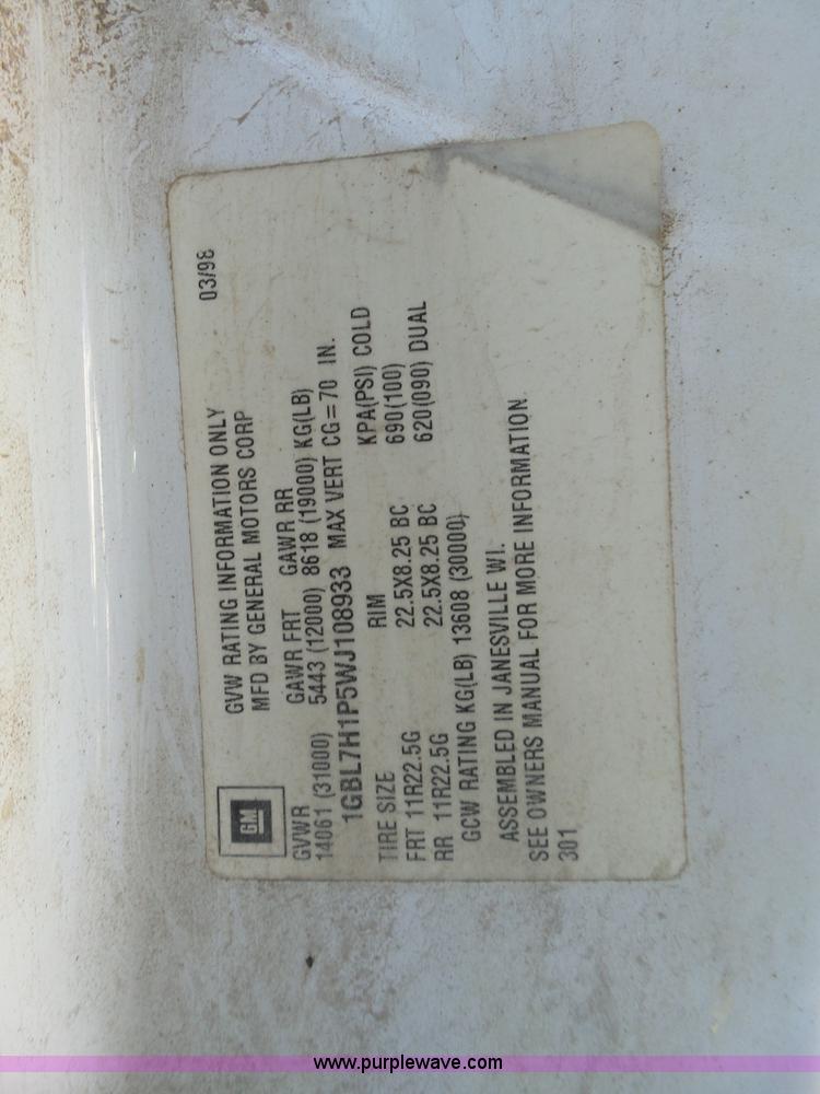 image for item L6255 1998 Chevrolet C7500 truck cab and chassis