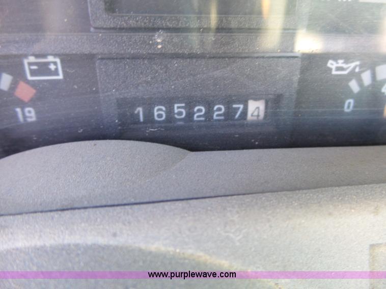 image for item L6255 1998 Chevrolet C7500 truck cab and chassis