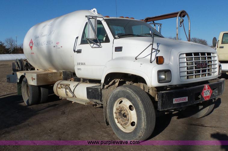 image for item L6257 1999 GMC C7500 propane truck