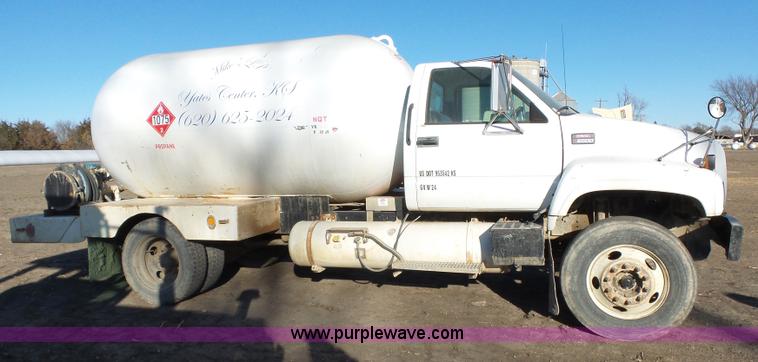 image for item L6257 1999 GMC C7500 propane truck