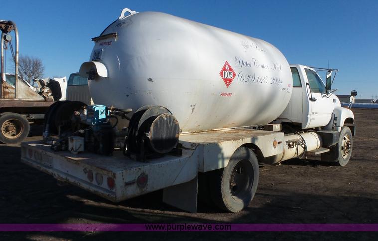 image for item L6257 1999 GMC C7500 propane truck