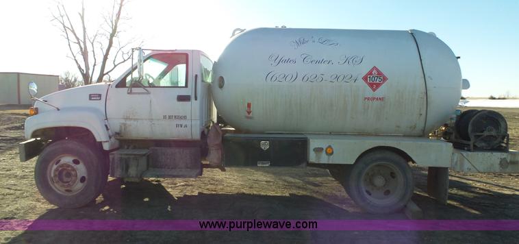 image for item L6257 1999 GMC C7500 propane truck