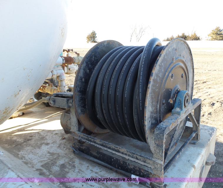 image for item L6257 1999 GMC C7500 propane truck