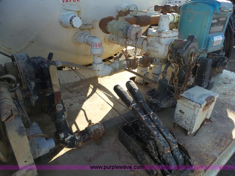 image for item L6257 1999 GMC C7500 propane truck