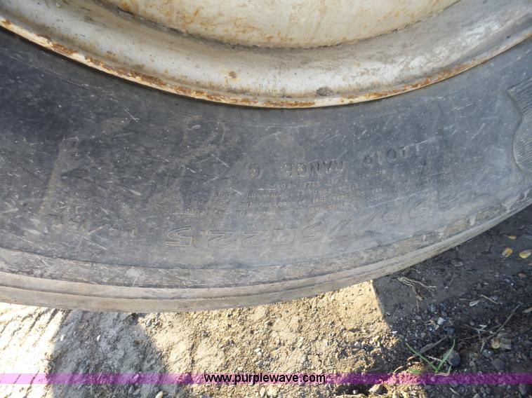 image for item L6257 1999 GMC C7500 propane truck