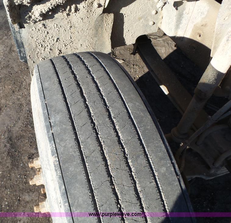 image for item L6257 1999 GMC C7500 propane truck