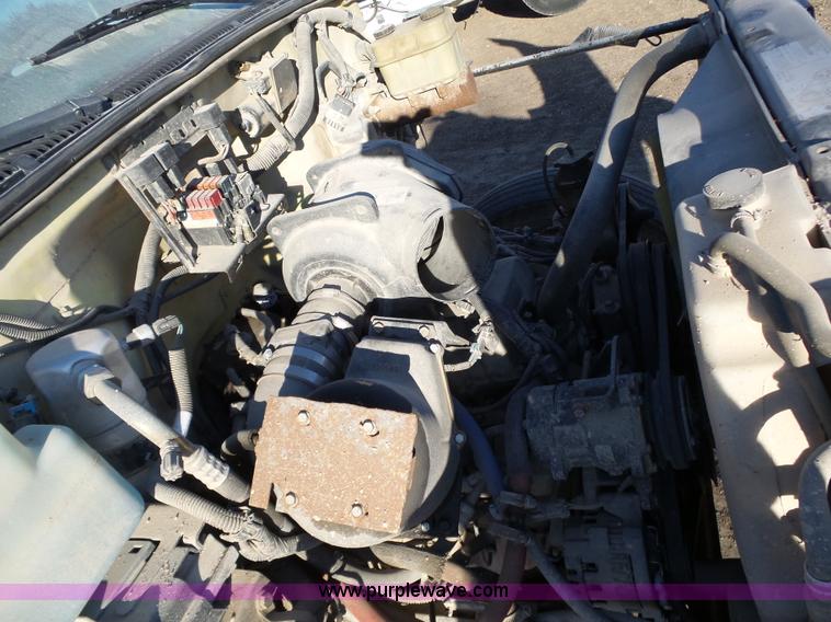 image for item L6257 1999 GMC C7500 propane truck