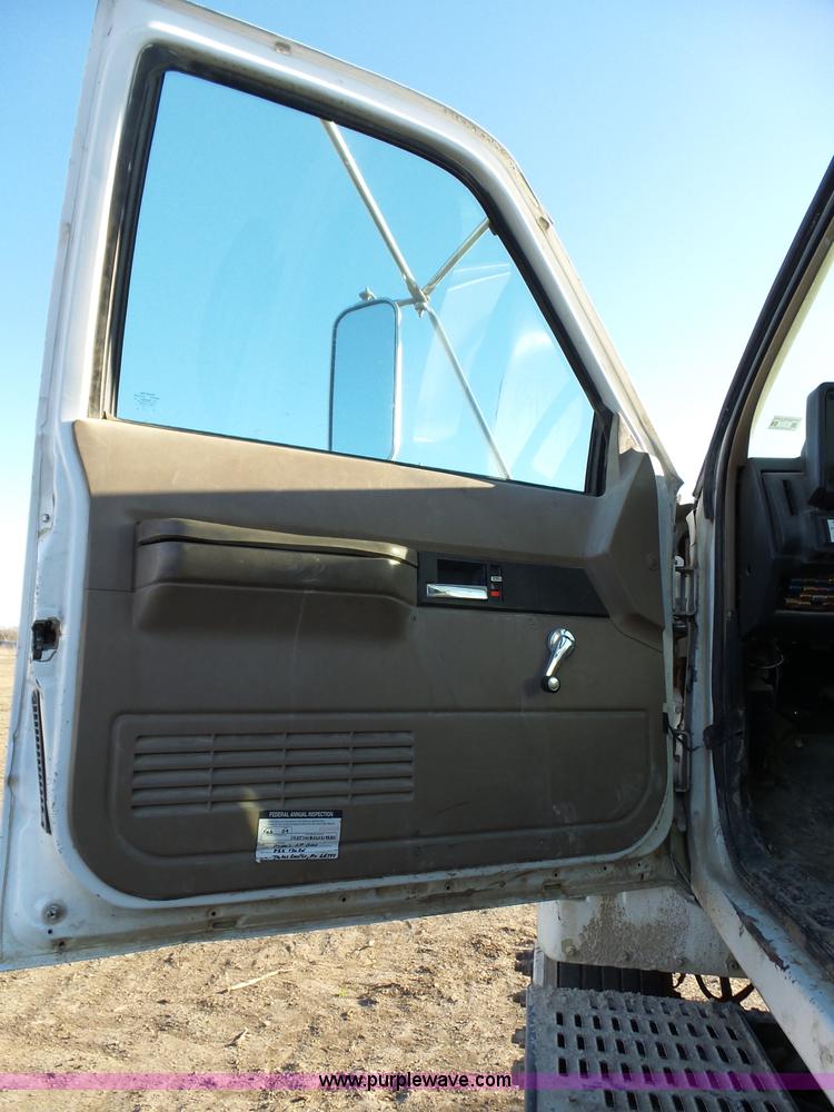 image for item L6257 1999 GMC C7500 propane truck