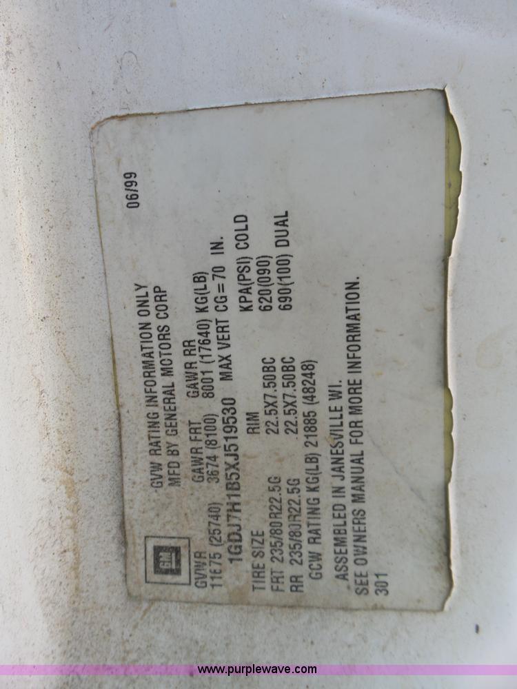 image for item L6257 1999 GMC C7500 propane truck