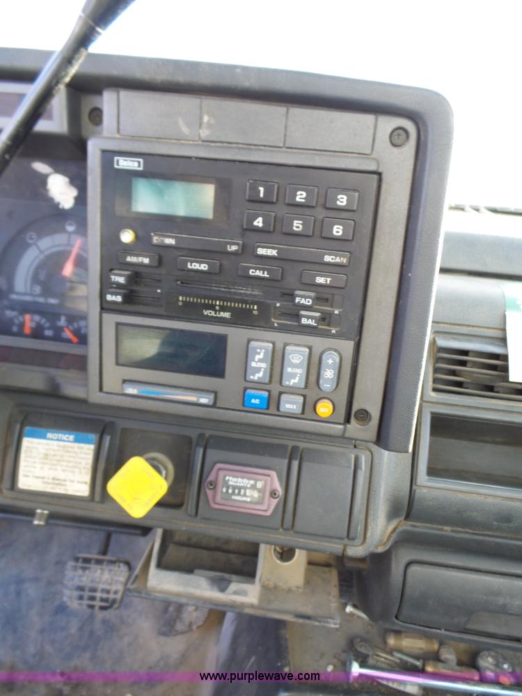 image for item L6257 1999 GMC C7500 propane truck