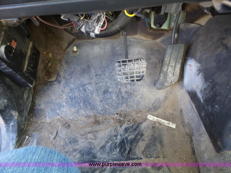 image for item L6257 1999 GMC C7500 propane truck