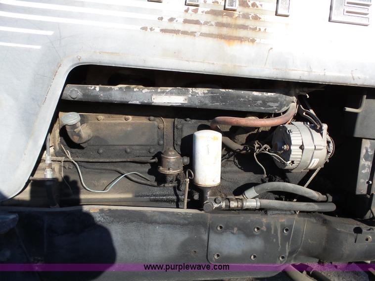 image for item L6258 White 2-105 tractor