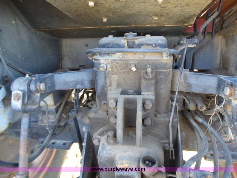 image for item L6258 White 2-105 tractor