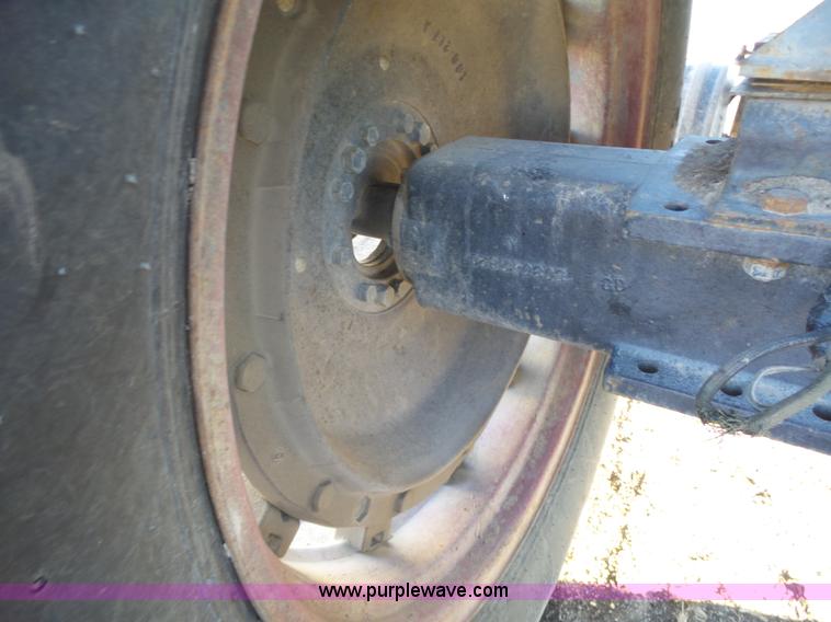 image for item L6258 White 2-105 tractor