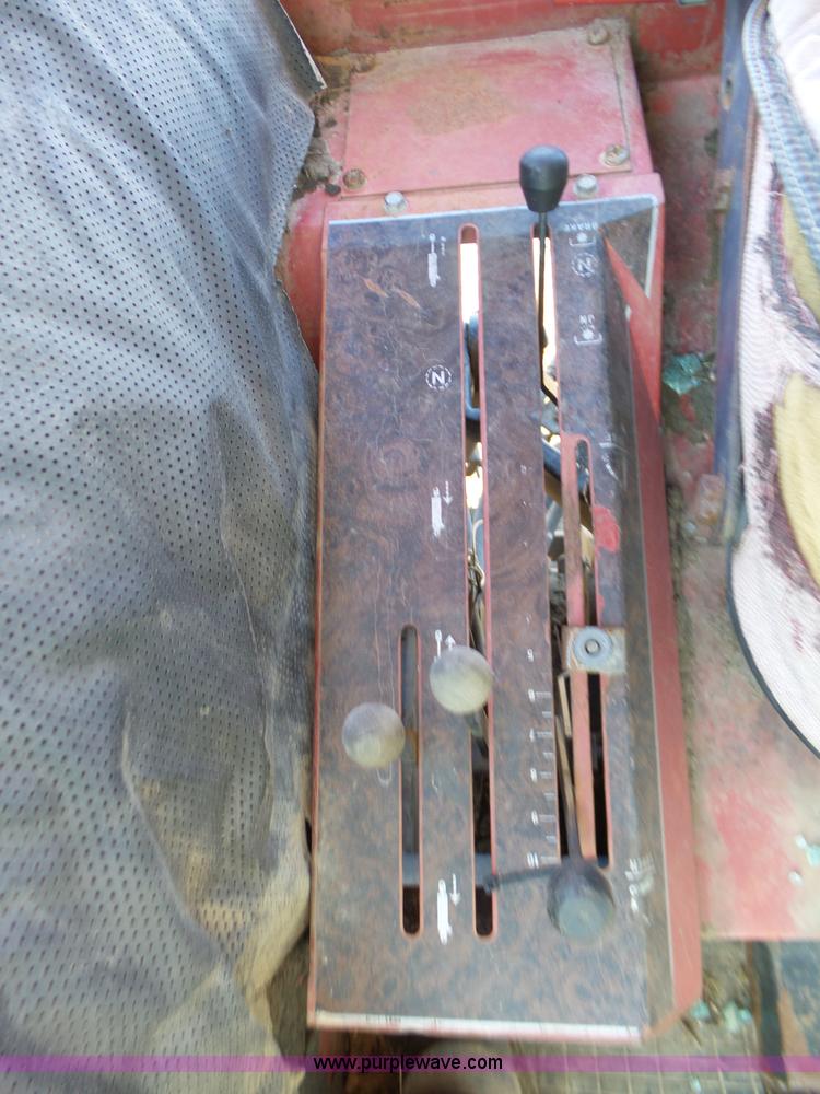 image for item L6258 White 2-105 tractor