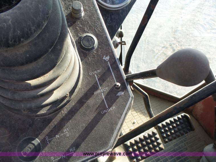 image for item L6258 White 2-105 tractor