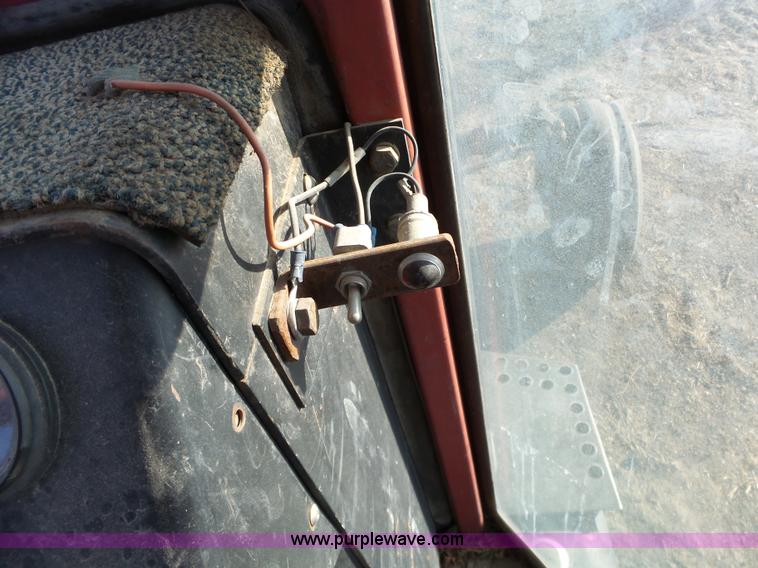 image for item L6258 White 2-105 tractor