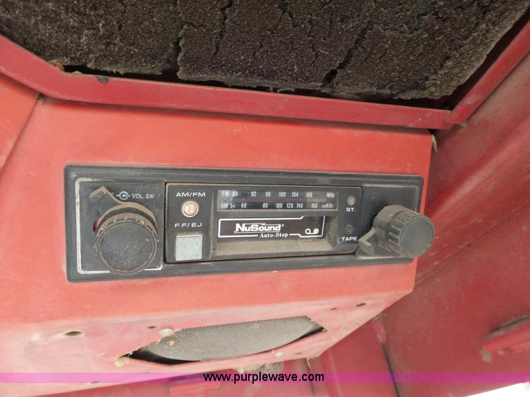 image for item L6258 White 2-105 tractor